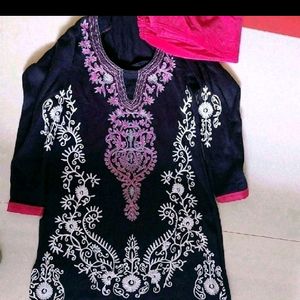 Embroidered woollen kurti,velvet legging & stall