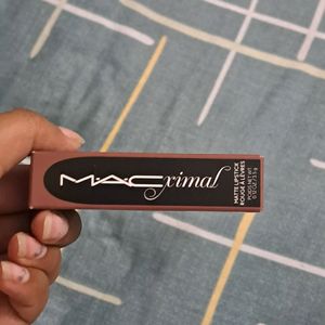 Macximal Lipstick Shade Whirl