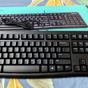 🔥 NEW Branded Computer Keyboard (New With Tag)