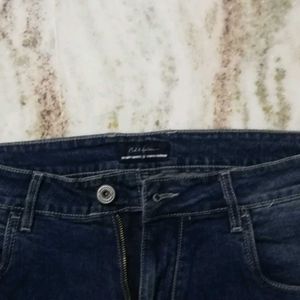 Faded Loose Jeans