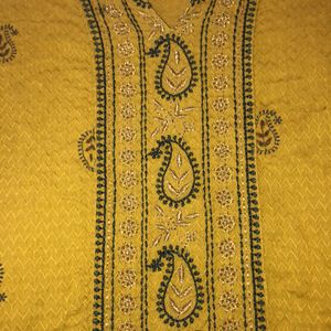 Avaasa Kurta