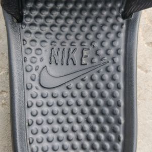 Nike Benassi JDI Flip Flops