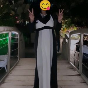 Black N White Gown.Size M-XL