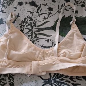 📌 Stylish Women Bra