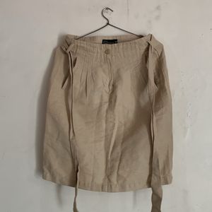 beige skirt