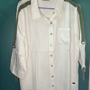 White Shirt With Green Border