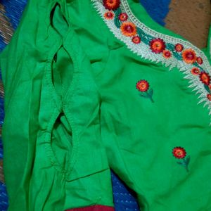 Simple Straight Thread Kurti