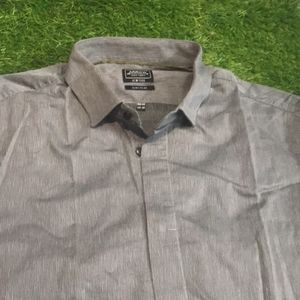 Arrow Shirt -polyester Wore Twice .. 40 Size