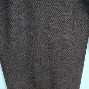 round neck knitted sweater