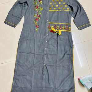 Thread Work Grey Sober Kurti