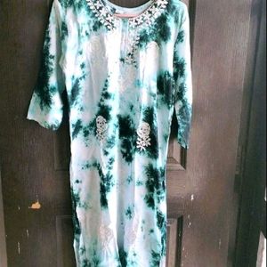 Chikankari Tye And Dye