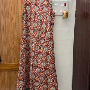 SLEEVELESS ANARKALI KURTA