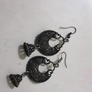 Earings