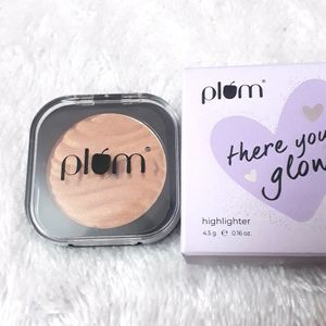 Plum There You Glow Highlighter | Highly Pigmented