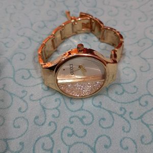 Women New Golden Watch