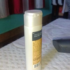 Lakme Peach Milk Light Weight Moisturizer