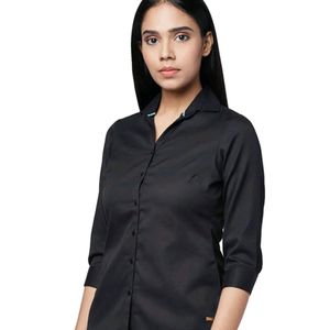 black plain shirt