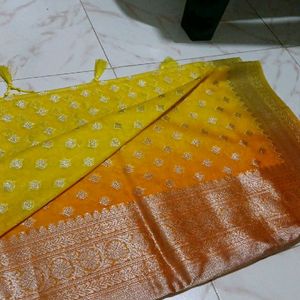 Organza Saree With Zarri Buttis