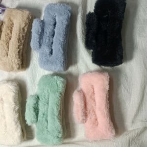 4 Rectangular Fur Claws