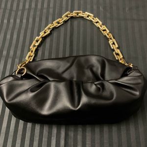 BLACK RUCHED CLOUD BAG