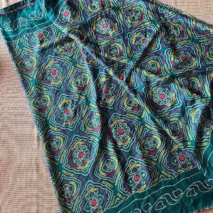 Green Bandhani Saree With Stitched Blouse