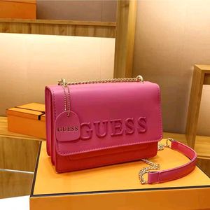 GUESS SLING BAG