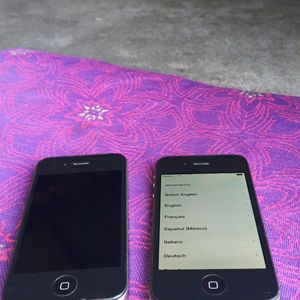 Two Apple Iphone 4s