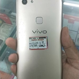 Vivo V7 4 32