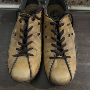 Men’s Khaki Shoes