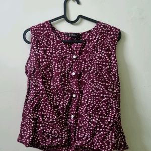 Kabini Sleeveless Maroon Top