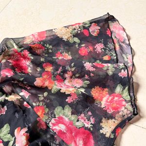 Very pretty Floral Crop Top