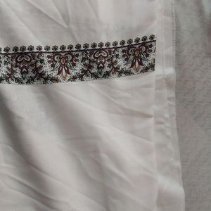 White Shawal, Scarf