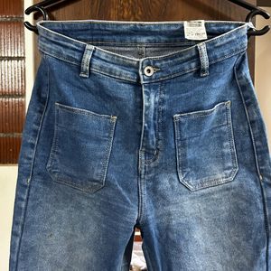 Flailed Jeans With Front Pocket