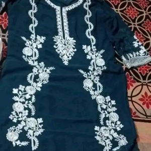 Beautiful Pakistani Suit For Women.....✨💙