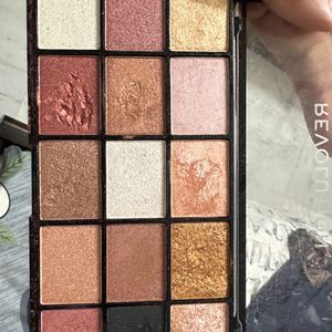 Untouched Makeup Revolution Eyeshadow Pallete