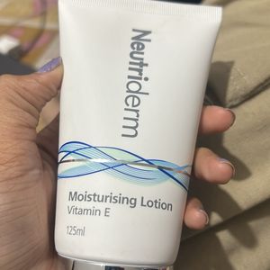 Neutriderm Moisturising Lotion