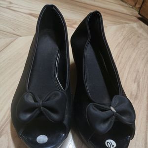 New Black Bow Heels