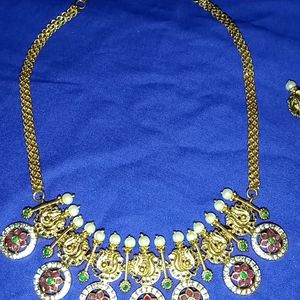 Beautiful Kempu And Pearl Neck Set