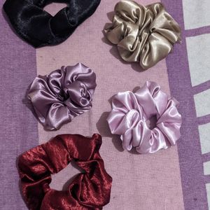 5 Scrunchies