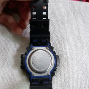 SPORT WATCH NEW 130 RUPEES BATTERY TOP GUN