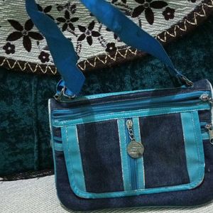 Slingbag With Dark Blue And Light