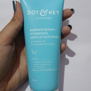 Dot & Key Facewash