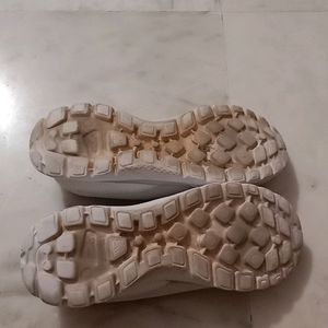 white casual walking shoes