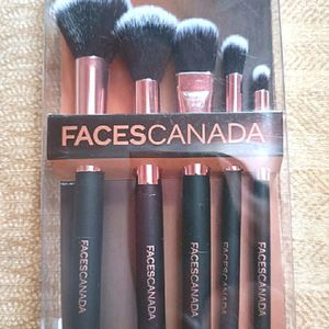 Faces Canada Pouch & Brush Set