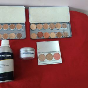 Krylon Foundation And Concealer Palette