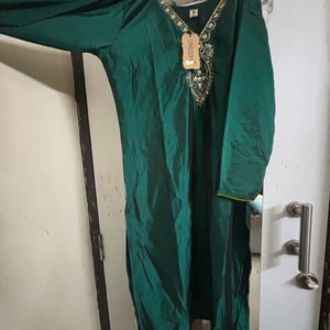 Bottle Green Kurta With Fancy Dupatta And Pants