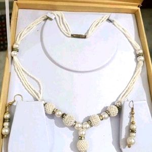 Necklace Set