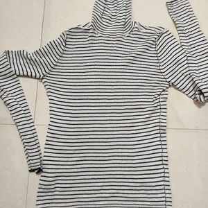 H&M HIGH NECK TOP