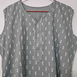 Sleeveless Kurti