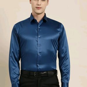 Van Heusan Branded Modern Fit Formal Shirt